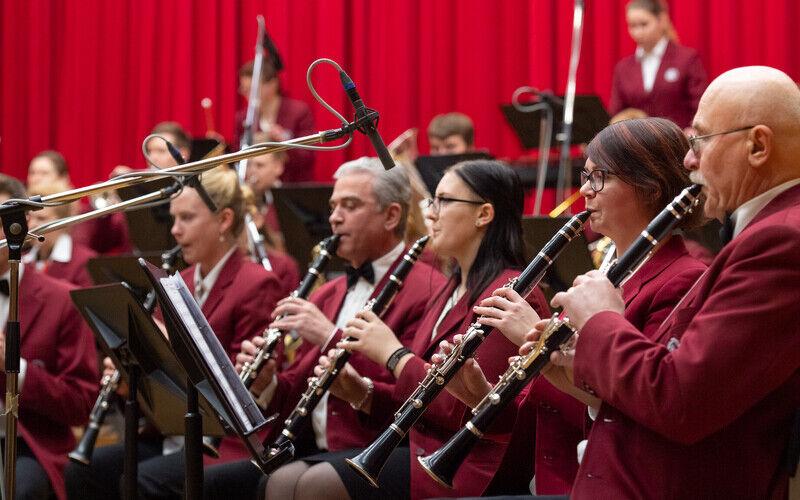 Tantsuõhtu Tallinna Tehnikaülikooli Puhkpilliorkestri ja Dance Team Royal’iga - Rae Kultuurikeskus Tantsuõhtu Tallinna Tehnikaülikooli Puhkpilliorkestri ja Dance Team Royal’iga - Rae Kultuurikeskus