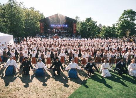 JÜRI KLUNKER XXXI "LAS PIDU KESTA" - Rae Spordikeskus